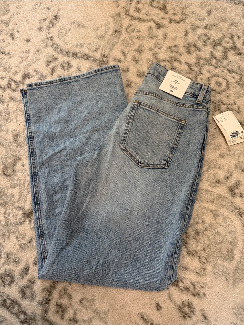 BNWT H&M Light Blue Straight-Leg women’s Jeans US 6 wide high waist
